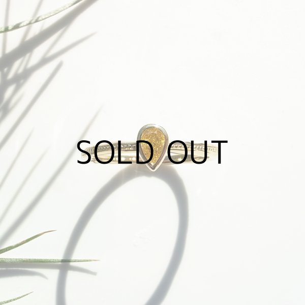 画像1: The RING Fancy Vivid Yellow  0.149ct VS2 AGTソーティング付 (1)