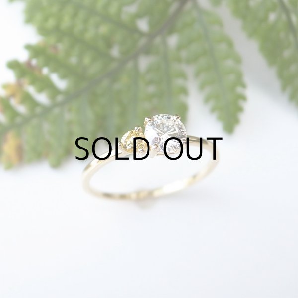 画像1: The RING D/VVS1/0.358ct &  FancyIntenseYellow/SI2/ 0.076ct  中央宝石研究所ソーティング付 (1)